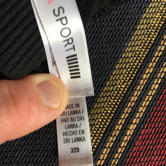 Victoria Secret VSX sports bra 32D - Picture 4 of 4